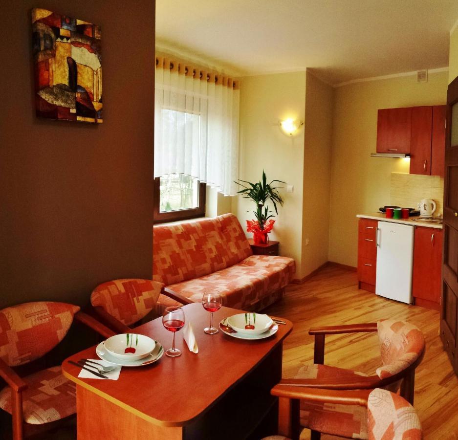 Pokoje Goscinne Jantar Łukęcin Exterior foto