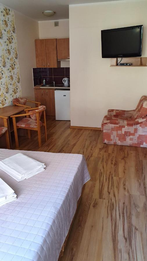 Pokoje Goscinne Jantar Łukęcin Exterior foto